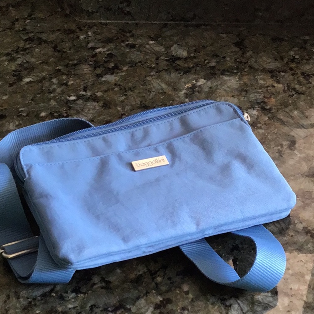 Baggallini crossbody shoulder handbag